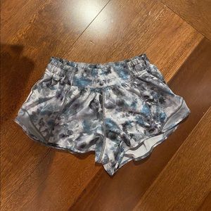 Size 4 multi colored 2.5 lululemon hotty hot shorts